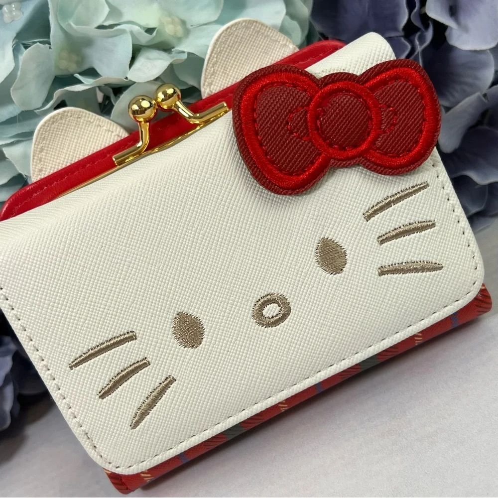 Red and White Hello Kitty Wallet and Coin Purse - Picture 5 of 16